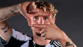 丁丁荣归曼城：足球传奇与球迷的深情传承